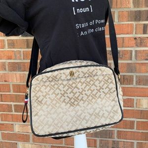 Tommy Hilfiger Crossbody